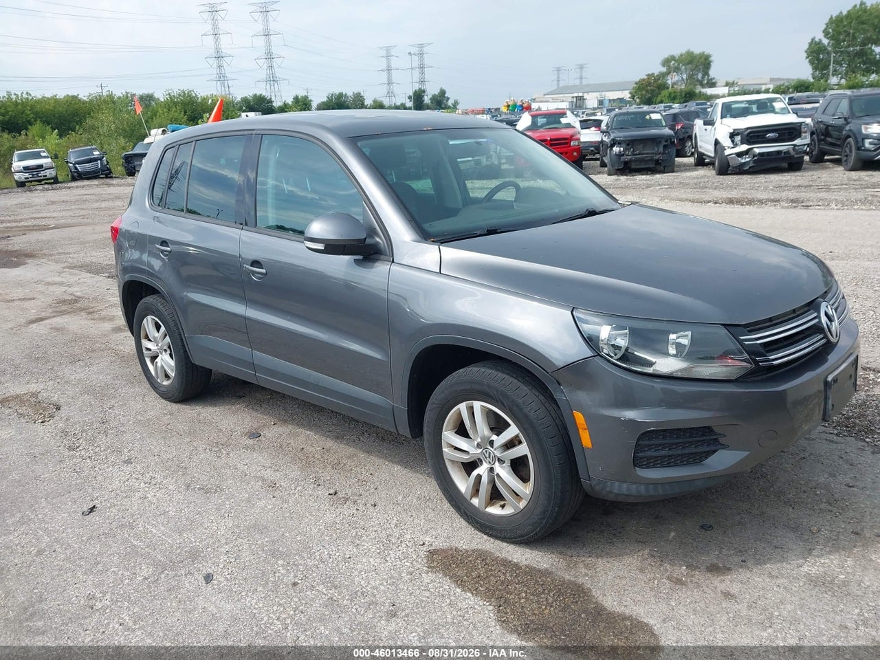 2013 VOLKSWAGEN TIGUAN S